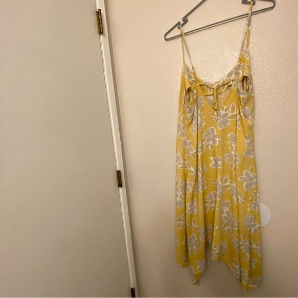 Cupshe Amelie Floral Tie Back Slip‎ Dress yellow floral sun rayon Large - Picture 5 of 13